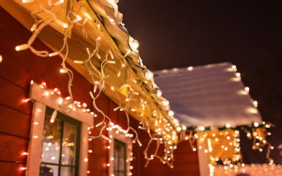 5 Safety Tips for Putting Up Holiday Lights